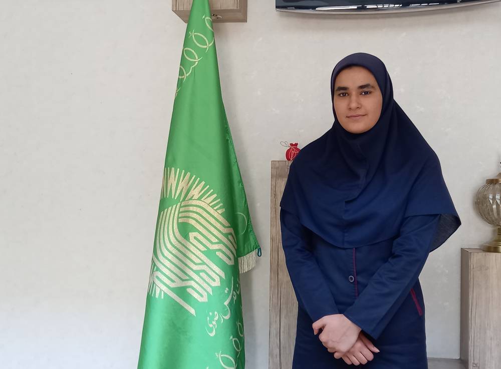 هفت سالی می‌شود که یک عضو ثابت رقابت‌های ملی والیبال از مدارس امام رضا(ع) است و می‌خواهد به یک والیبالیست جهانی تبدیل شود.  