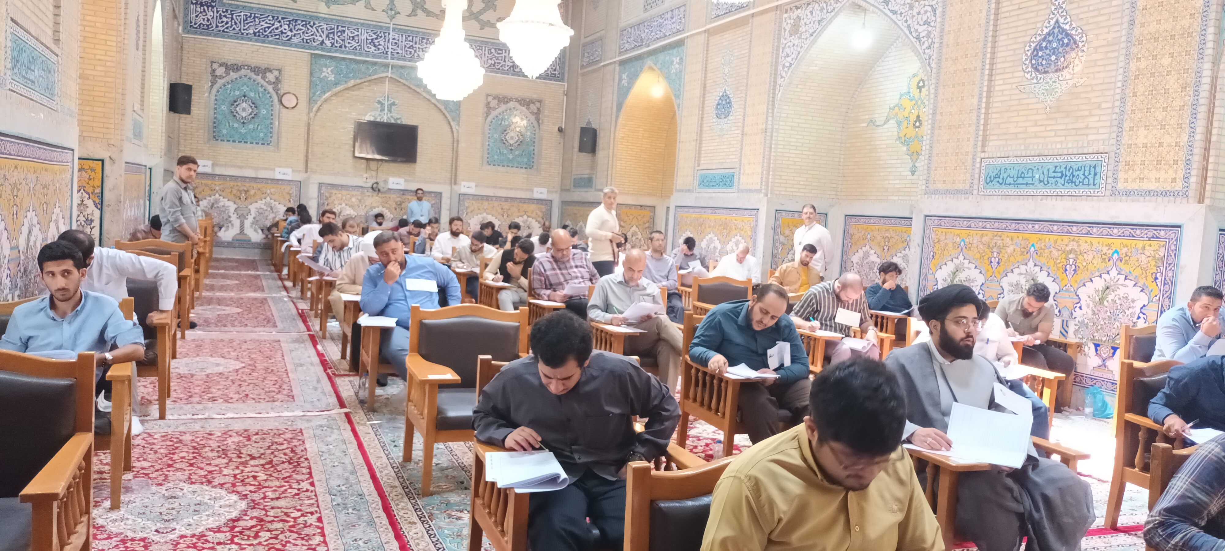 آزمون ورودی اختصاصی دانشگاه علوم اسلامی رضوی امروز جمعه ۲۳ تیرماه در از دقایقی قبل در ۱۱ حوزه در کشور به صورت همزمان آغاز شد.