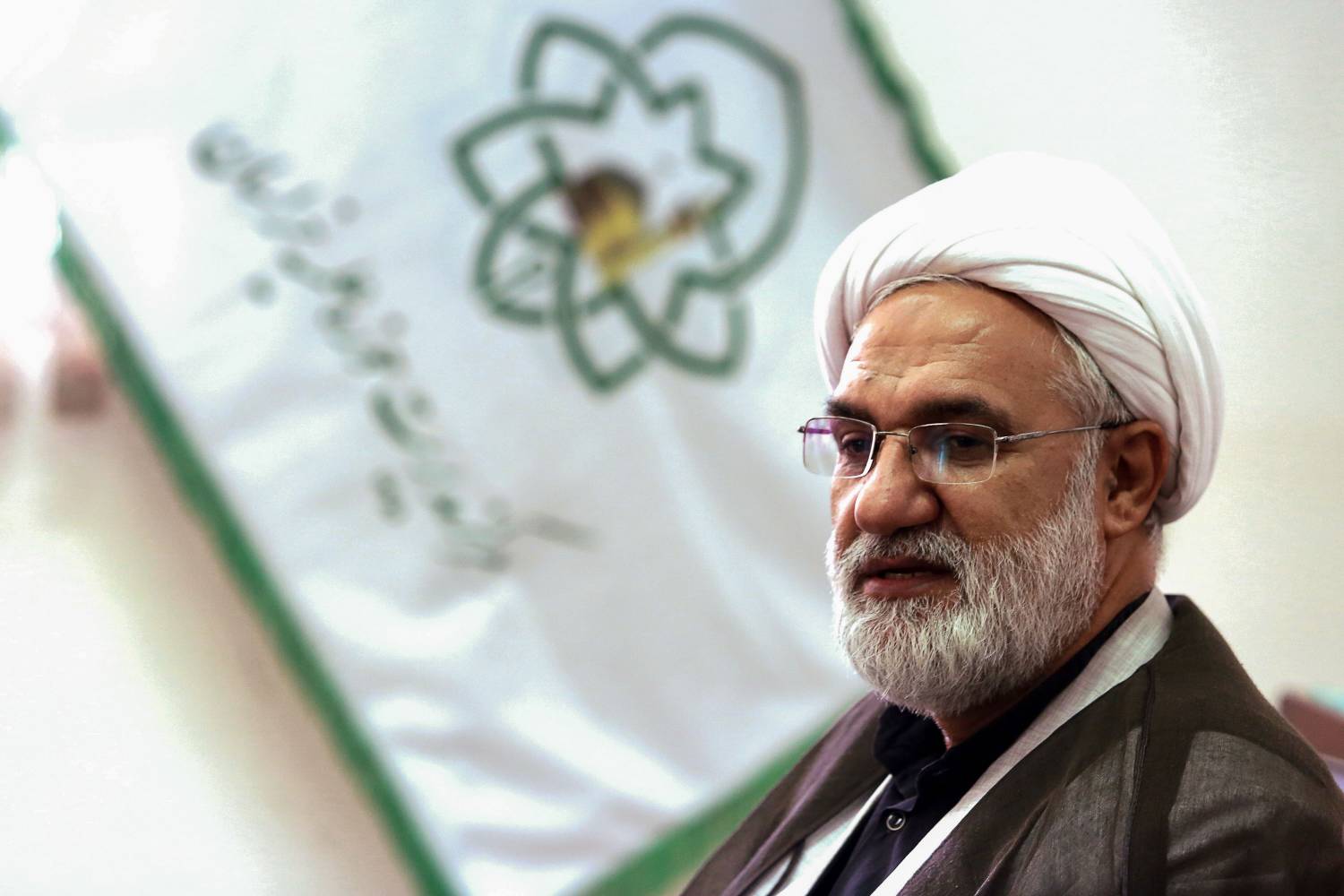 مدیر حوزه علمیه خراسان ضمن ابراز خرسندی از اجرای طرح مدرسه تابستانه «دارالعلم» در حرم مطهر رضوی، بر لزوم بهره‌گیری از نظرات طلاب و اساتید شرکت کننده در خصوص نیازمندی های علمی آنان و همچنین تدریس و ارائه موضوعات جدید و جذاب در این طرح تابستانی تاکید کرد.