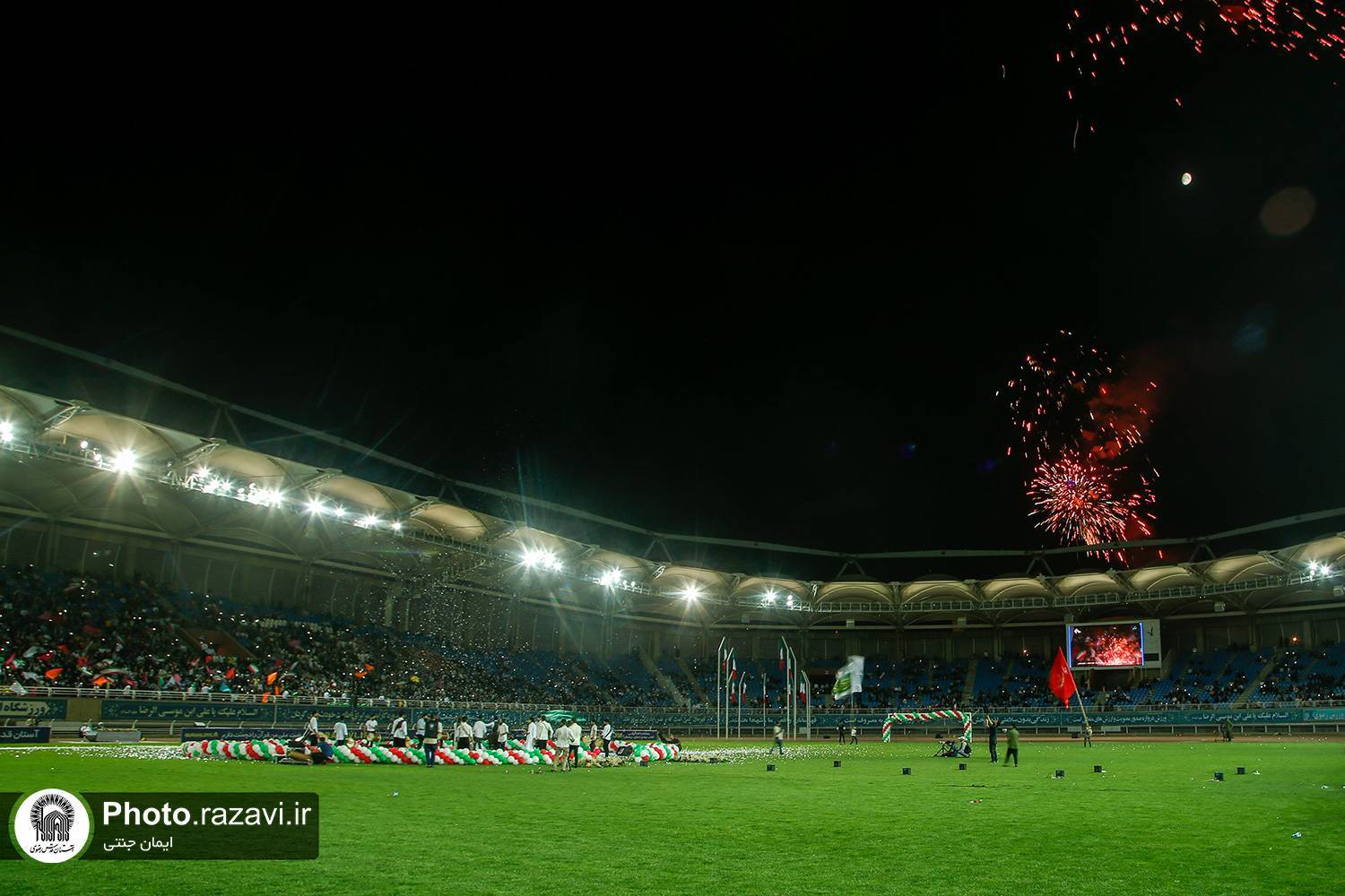 جشن بزرگ محفلی‌ها به عنوان بزرگترین محفل قرآنی کشور، در شامگاه عید قربان به میزبانی ورزشگاه ۳۰ هزار نفری امام رضا(ع) در مشهد برگزار شد. 