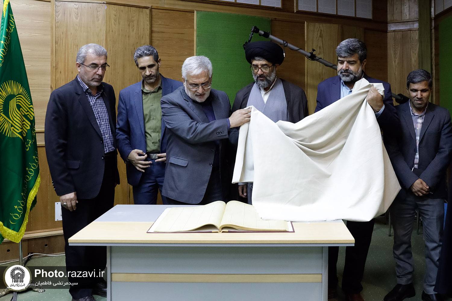 همزمان با روز خبرنگار و صد سالگی انتشار روزنامه آزادی در یکصد و هفتاد و پنجمین برنامه سه‌شنبه‌های علمی و فرهنگی آستان قدس رضوی با همکاری رادیو زیارت از روزنامه «آزادی» با نیم قرن محلی نگاری رونمایی شد.