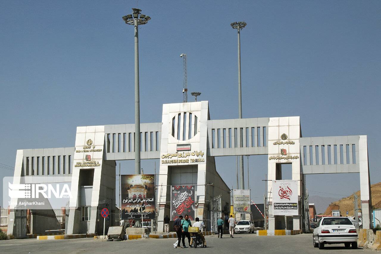 در آستانه فرا رسیدن ایام اربعین حسینی خادمان علی بن موسی الرضا(ع) آماده میزبانی از زائران در مرز تمرچین استان آذربایجان غربی هستند.