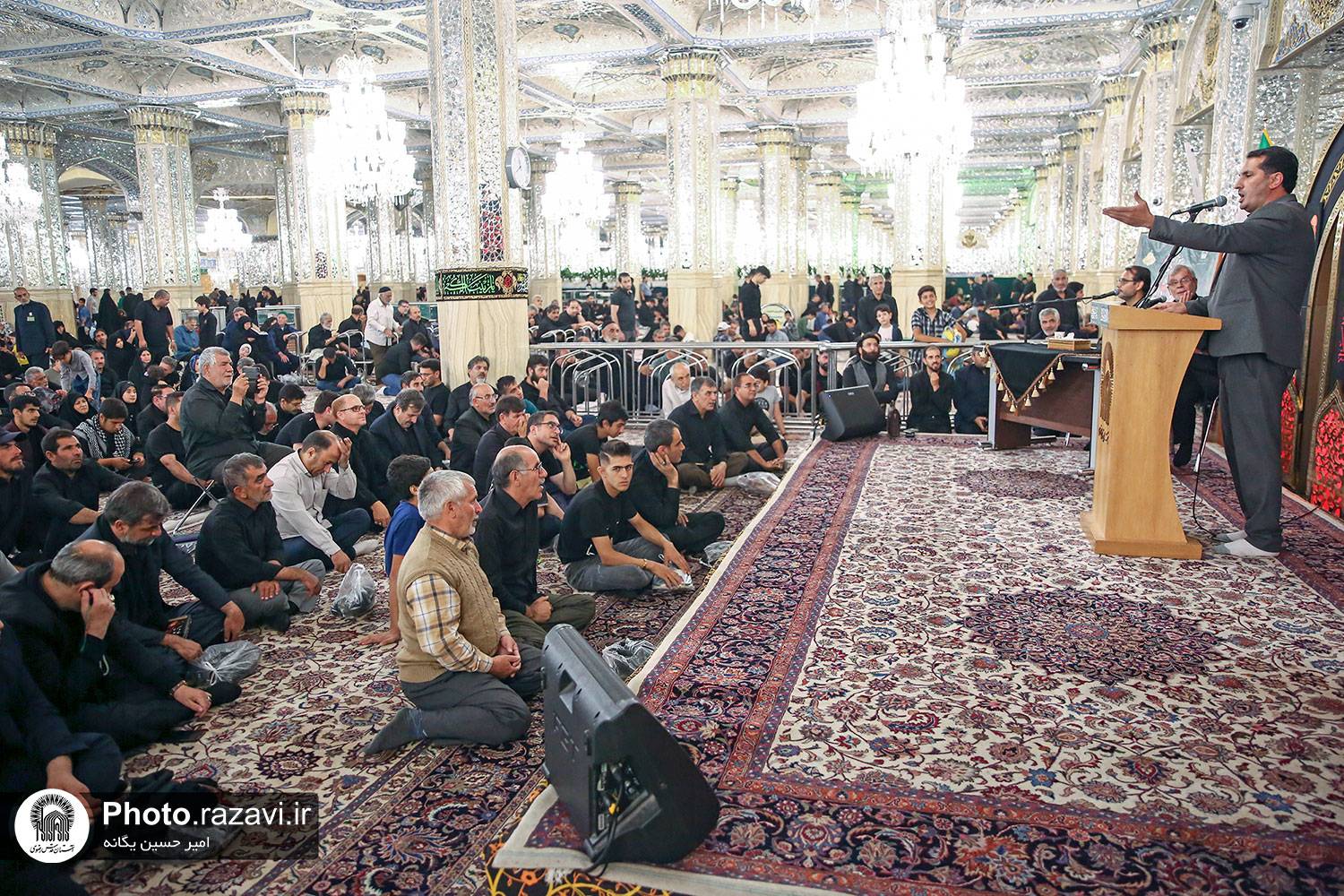 شعرخوانی شاعران در رثای شاه خراسان، آیین دیرینه عزاداری‌های ماه صفر است که امسال نیز برگزار شد و بار دیگر، یاد و نام دعبل را زنده کرد.