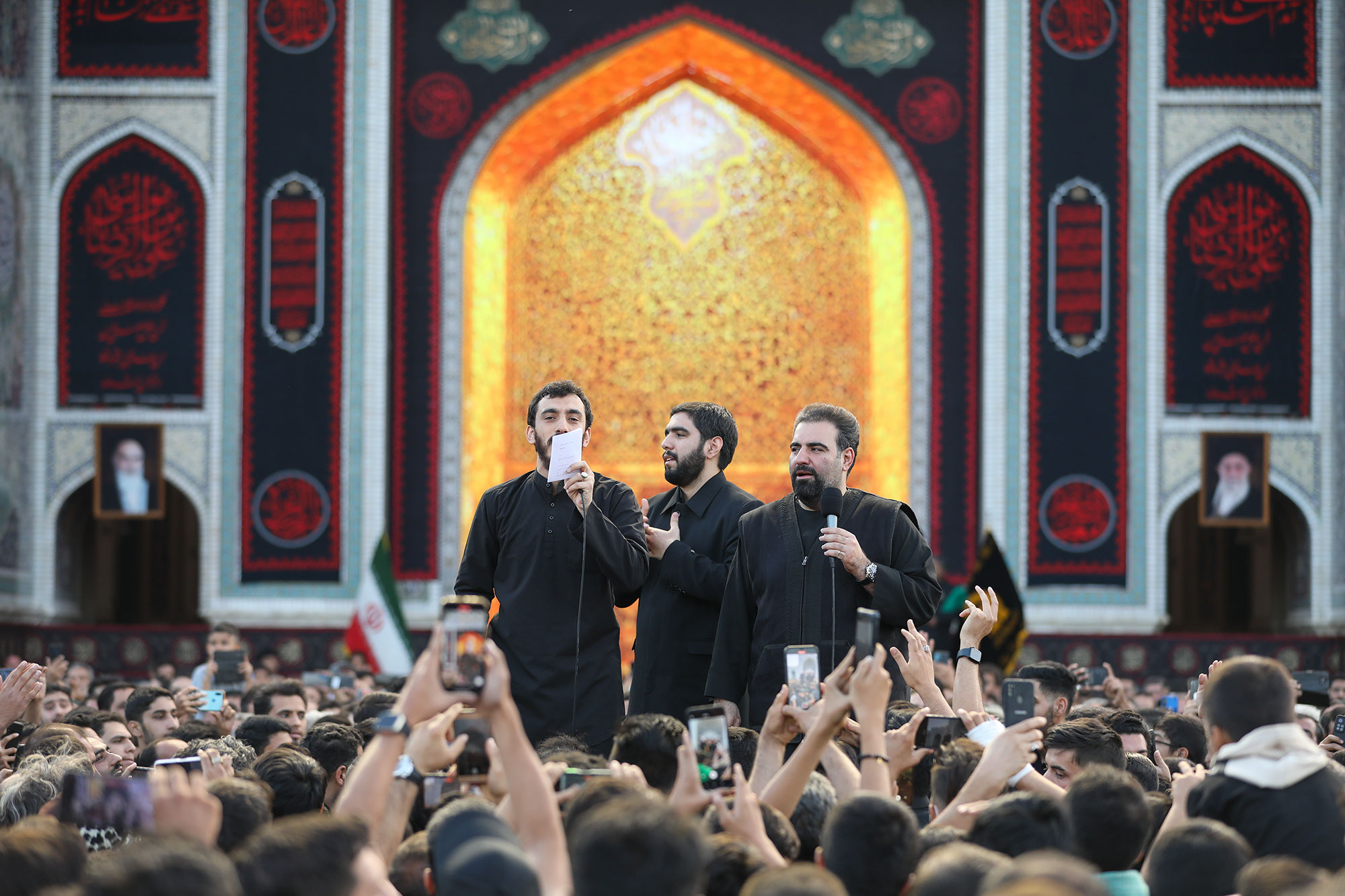 آیین چهارپایه خوانی روز شهادت امام رضا علیه‌السلام در حرم مطهر رضوی -2