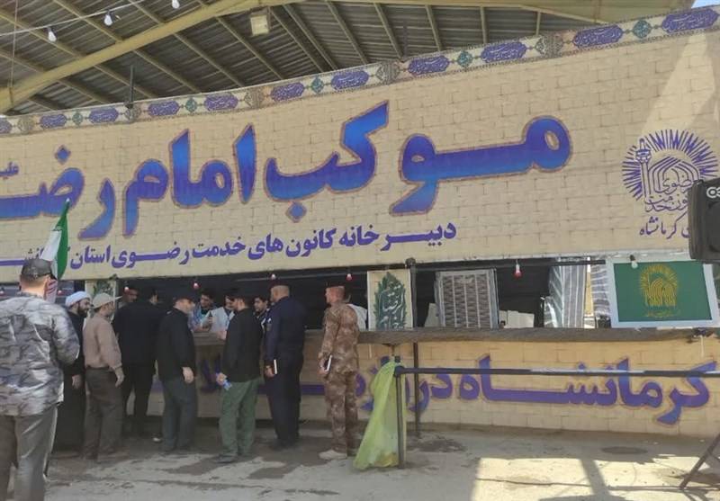 دبیر ستاد اربعین کانون‌های خدمت رضوی استان کرمانشاه از خدمت‌رسانی خادمیاران رضوی در چهار موکب خبر داد.
