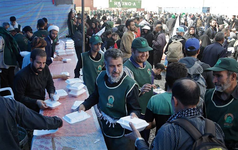 مدیر عامل بنیاد کرامت رضوی با اشاره به حضور فعال آستان قدس رضوی در ۹۰ موکب ویژه اربعین گفت: کانون‌های خادمیاری رضوی تمامی ظرفیت‌ خود را برای خدمت به زائران اربعین به کار گرفته‌اند.