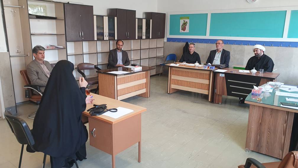 مصاحبه تخصصی با 62 پذیرفته شده آزمون تبدیل وضعیت مدارس امام رضا(ع) از هفتم شهریورماه آغاز شده و تا عصر امروز چهارشنبه ادامه دارد.  