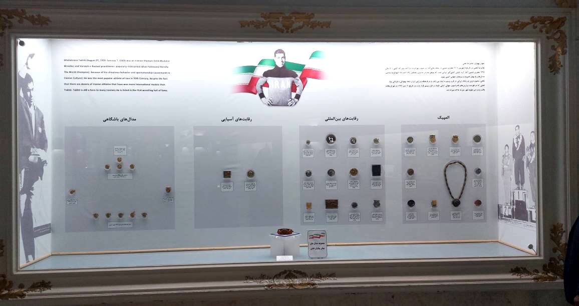 آثار اهدایی و وقفی که پشت ویترین‌های موزه‌های آستان قدس رضوی جاخوش کرده‌اند، گوشه‌ای از عشق و ارادت ایرانیان را به امام مهربانی‌ها حضرت رضا(ع) در طی قرن‌های متمادی نشان می‌دهند. در این میان کم نیست تعداد ورزشکاران قهرمانی که با توسل به این امام همام به میادین بین‌المللی قدم می‌گذارند و مدال‌ها و نشان‌های افتخار خود را در ادوار مختلف به حرم مطهر رضوی اهدا می‌کنند. ما در آستانه روز تربیت‌بدنی و…