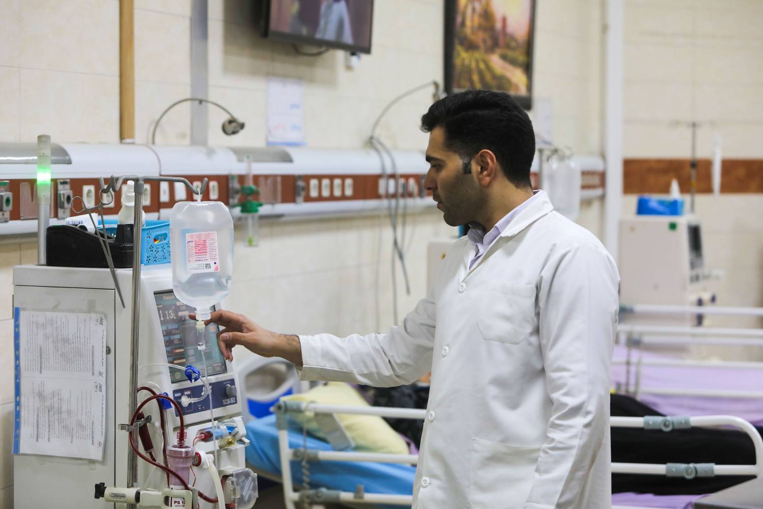 خدمت‌رسانی 400 پرستار به زائران امام مهربانی‌ها در مؤسسه درمانی آستان قدس رضوی