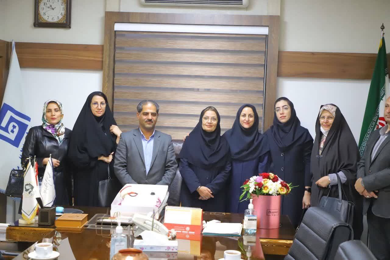 تقدیر شرکت داروسازی ثامن از کادر درمان 30 مرکز درمانی مشهد