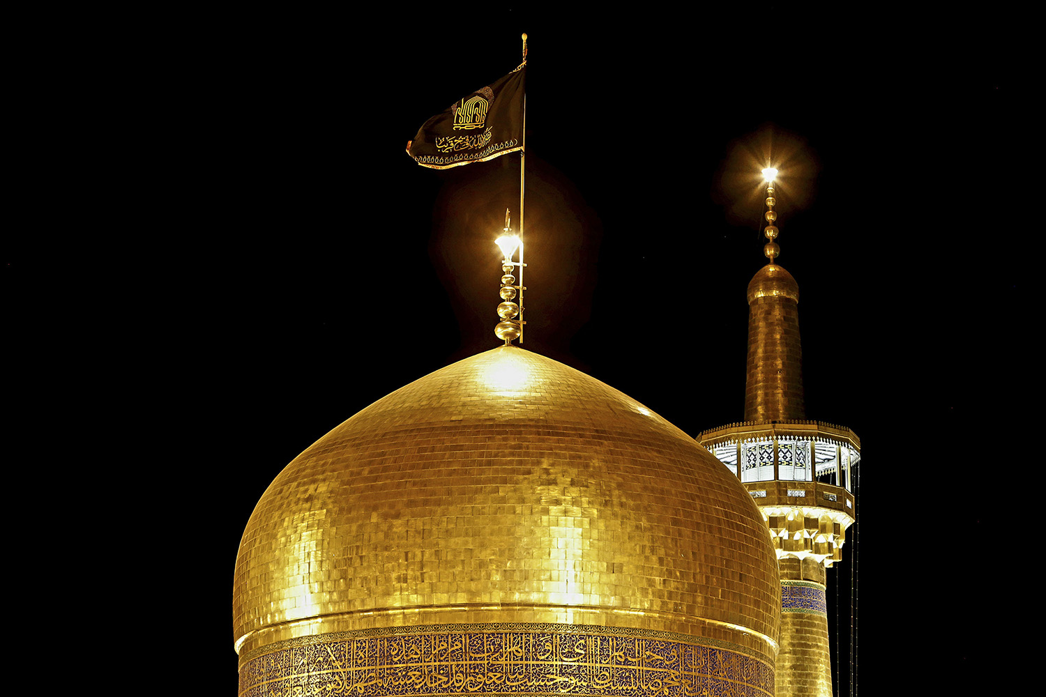 عکس با کیفیت : گنبد حرم مطهر رضوی