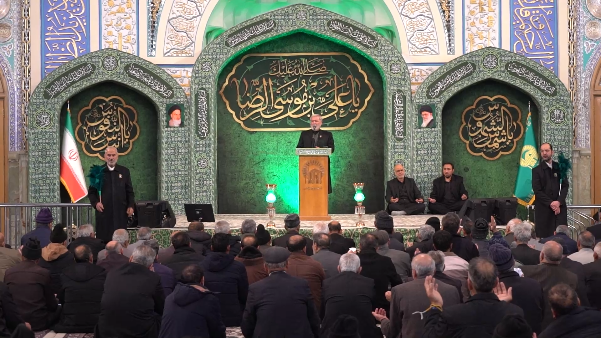 تشرف کاروان شوق زیارت استان آذربایجان شرقی به حرم مطهر رضوی