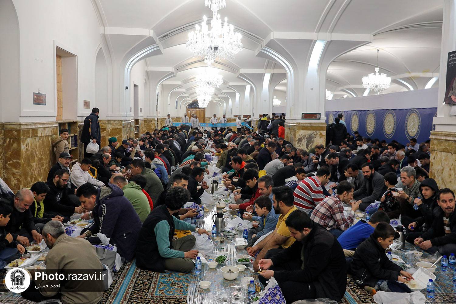 سفره کریم اهل بیت(ع) در حرم مطهر رضوی گسترده می‌شود 