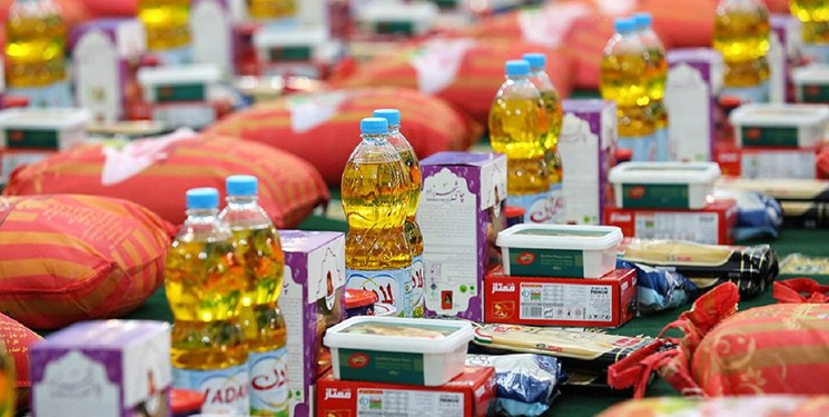 توزیع ۱۹۲ بسته معیشتی بین نیازمندان اصفهانی توسط کانون خدمت رضوی