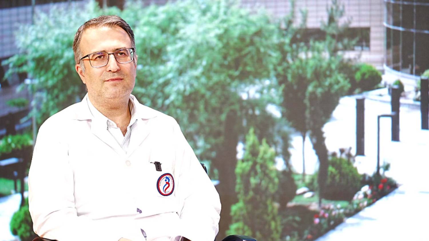 در صورت پیشرفت بیماری کم‌خطر واریس، درمان آن ضروری است