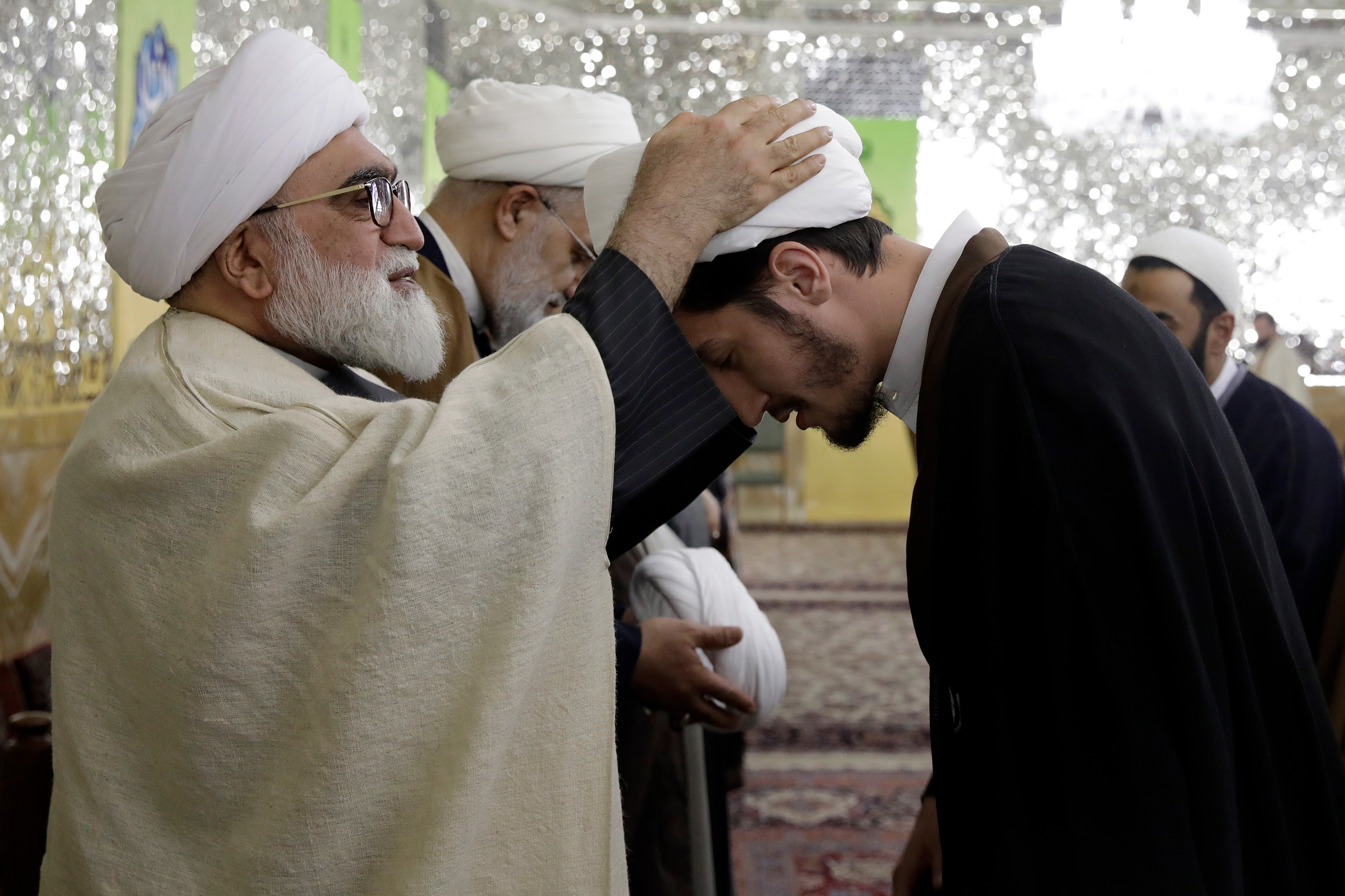 مراسم عمامه گذاری طلاب حوزه علمیه خراسان
