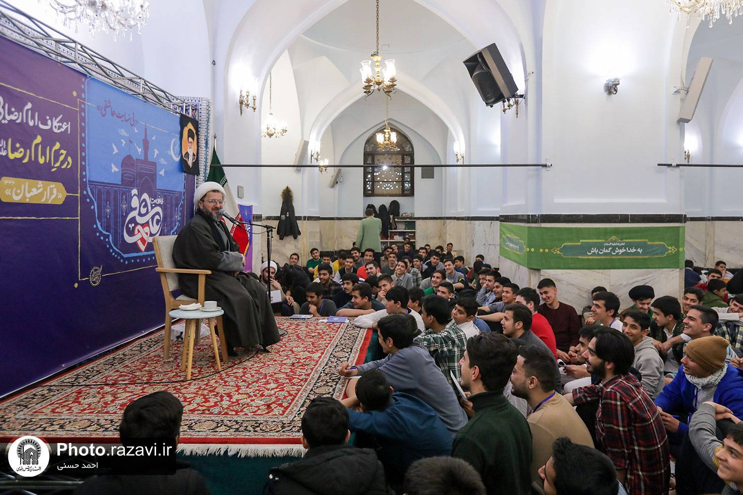 اعتکاف نوجوانانه در حرم مطهر رضوی، تجربه‌ای برای روشن تر شدن قلب‌ها  