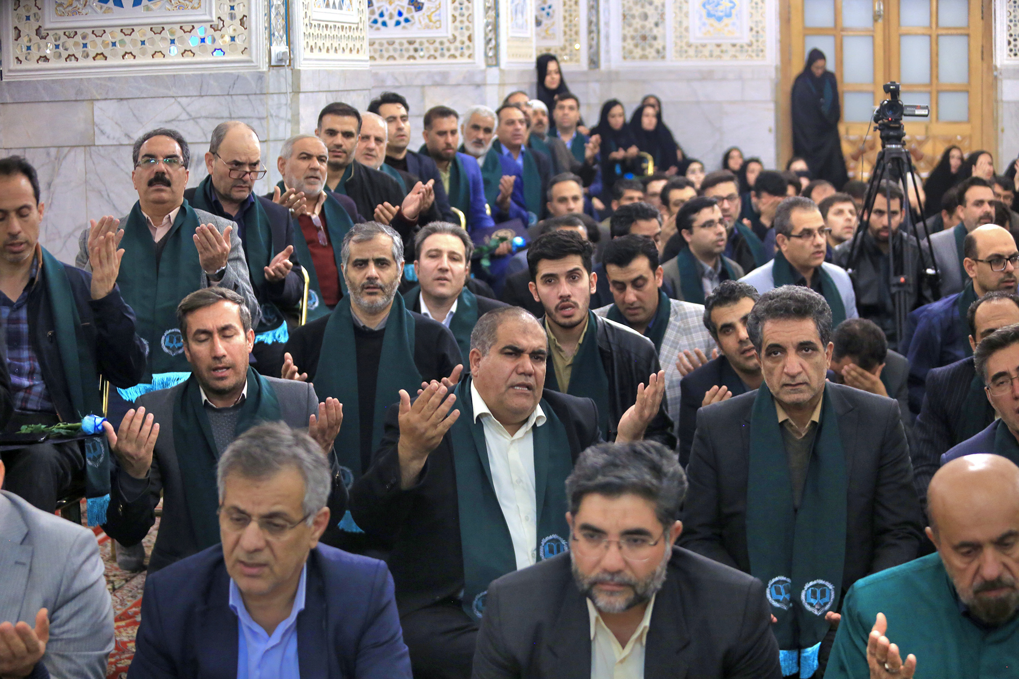 تشرف جمعی از کارشناسان دادگستری خراسان رضوی به حرم مطهر رضوی