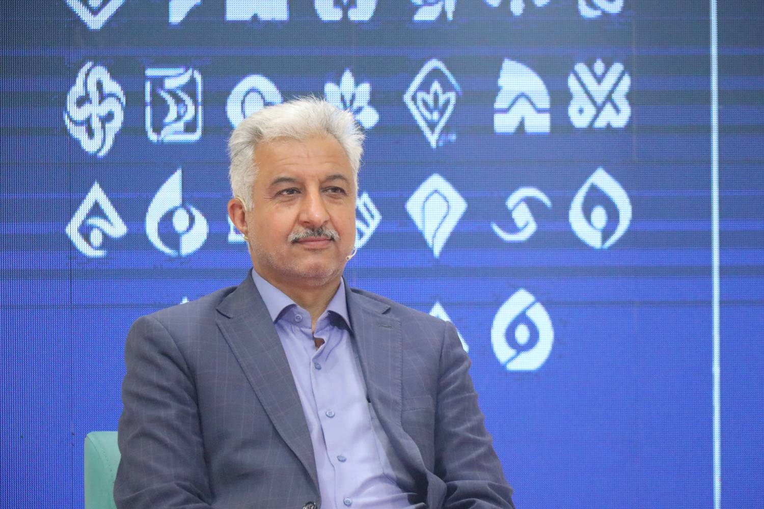 استقبال بی نظیر مخاطبان از کتاب‌های حوزه بین‌الملل در غرفه آستان قدس رضوی