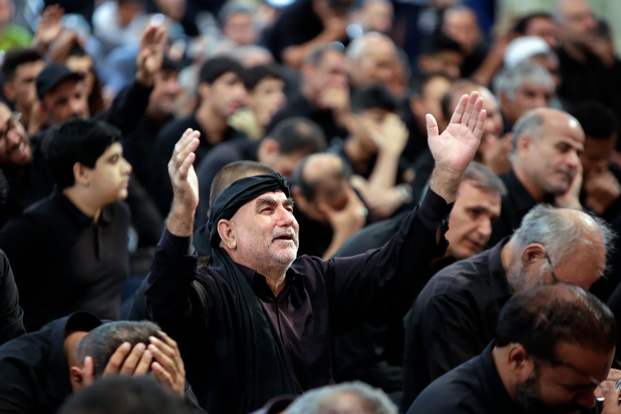 مراسم مقتل خوانی روز عاشورا در حرم مطهر رضوی