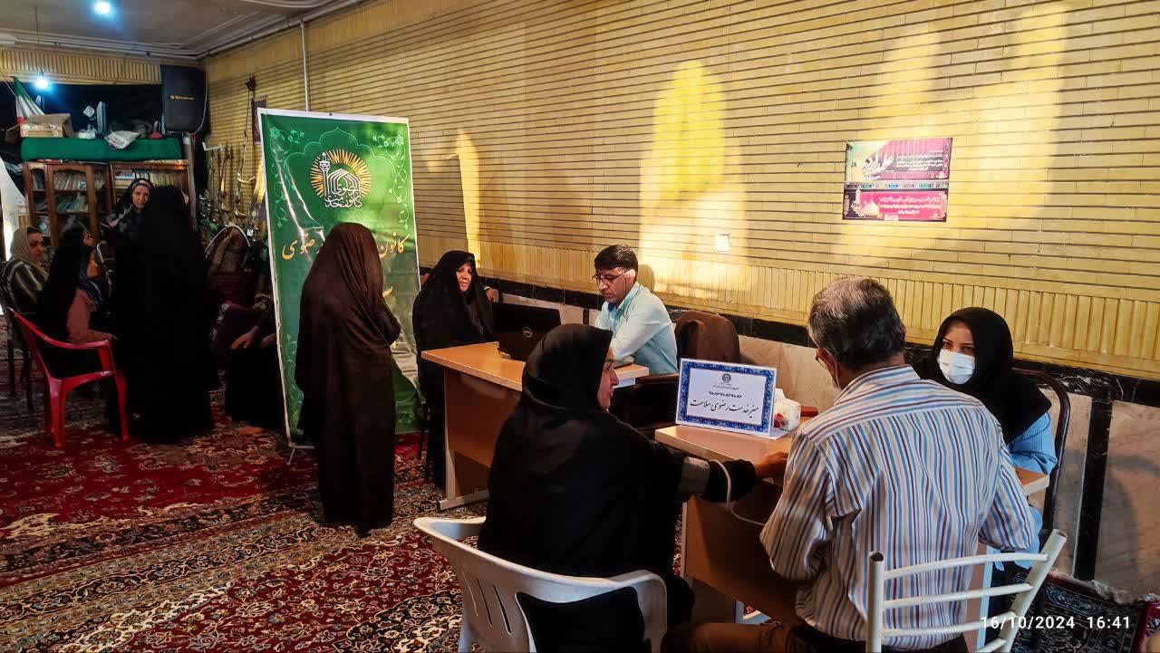 بهره‌مندی 305 نفر از شهروندان کوی ضامنجان اراک از خدمات کانون‌های خدمت رضوی