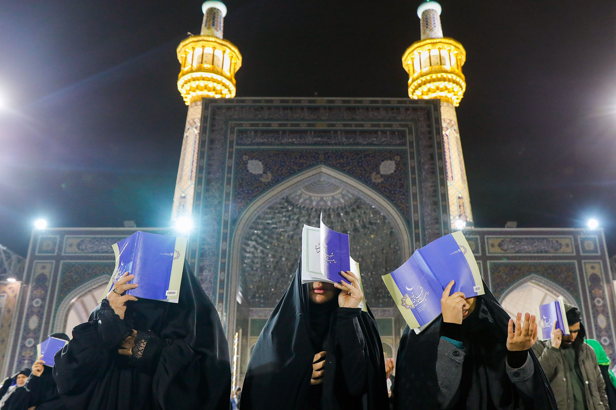 مراسم احیا شب بیست و سوم ماه مبارک رمضان در حرم مطهر رضوی-2
