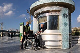 در این قطعه از بهشت، پایگاه‌های تبلیغات فرهنگی در حرم مطهر رضوی