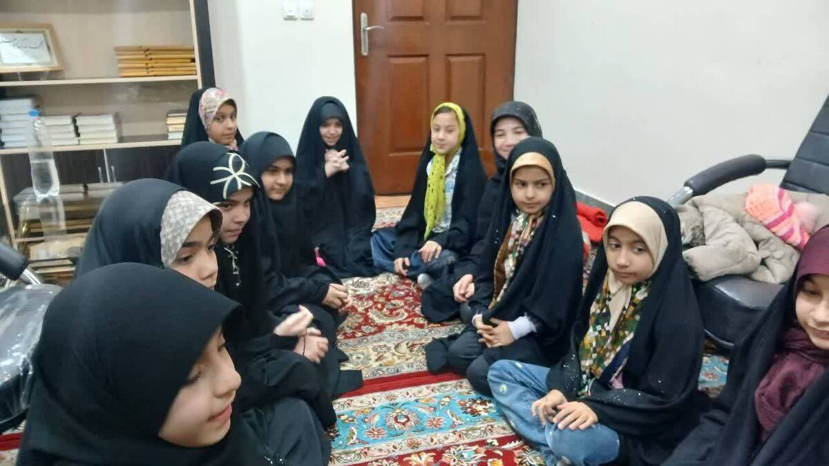 ویژه‌برنامه کافه‌گفت‌و‌گو در زیارتگاه شهید مدرس برگزار شد