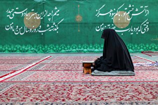 قرائت دعای‌ام داوود در حرم مطهر رضوی -۱