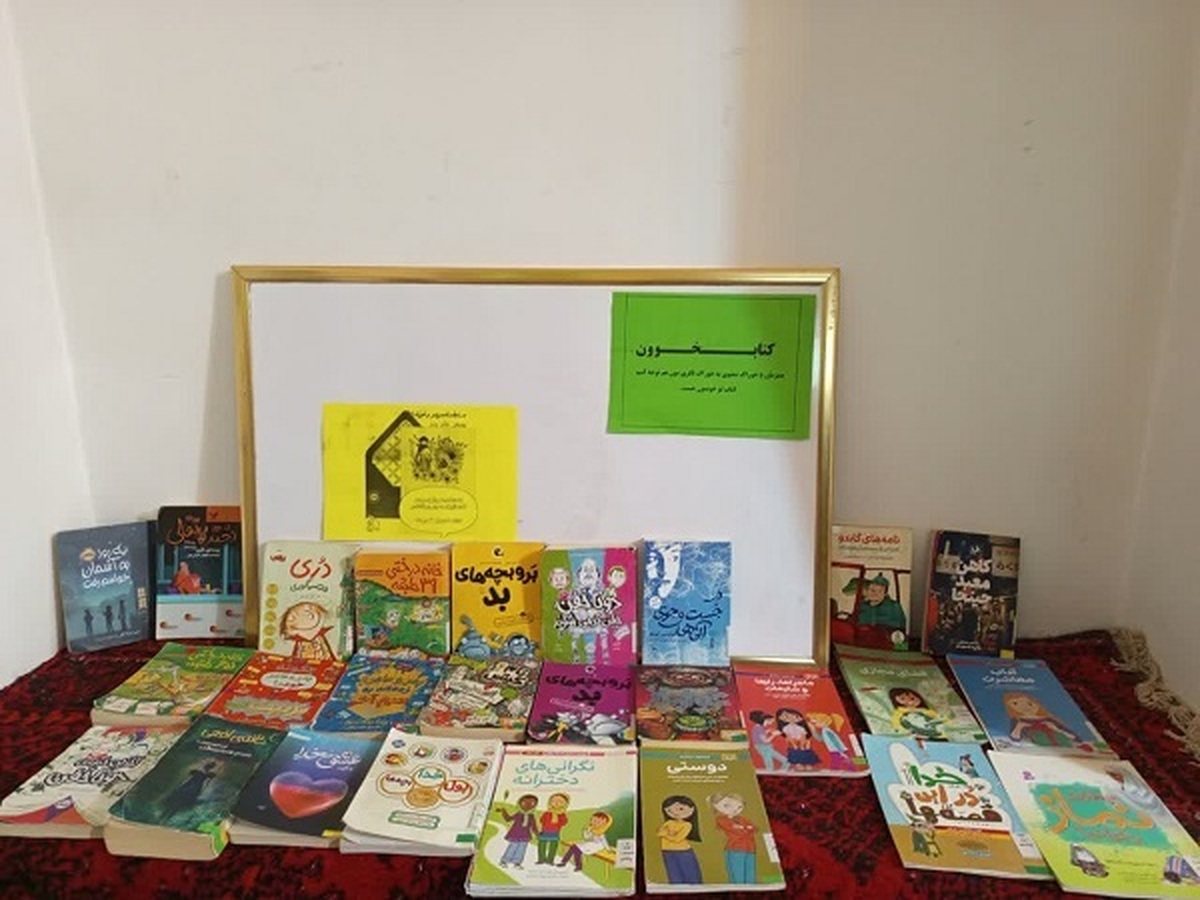 دبیر کانون‌های خدمت رضوی شهرستان شاهرود گفت: ویژه‌برنامه «میلاد مولود کعبه» هم‌زمان با اعتکاف دانش‌آموزی در مهدیه باغزندان برگزار و دانش‌آموزان با فعالیت‌های فرهنگی متنوعی از جمله داستان‌گویی، مسابقه سه‌روزه، اوریگامی و صلوات خاصه همراه شدند.