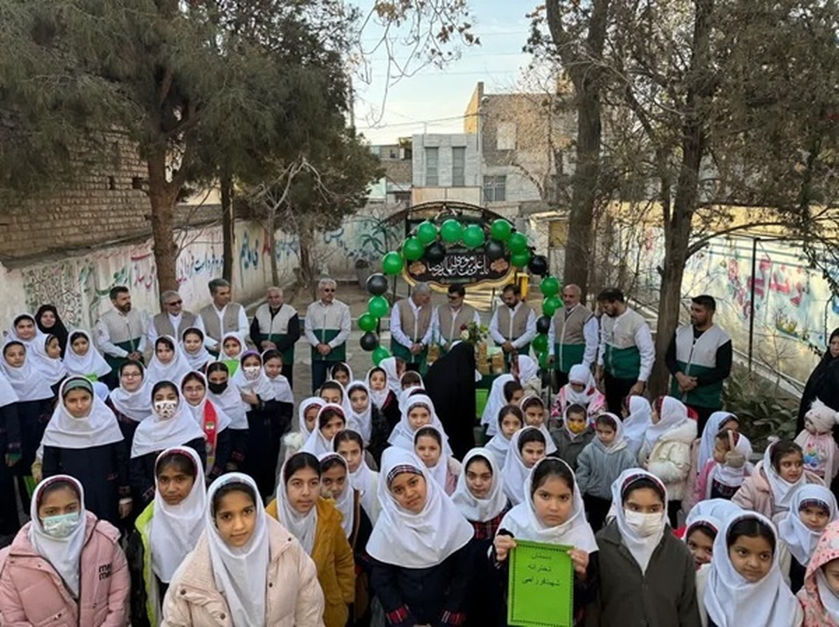 عطر فرهنگ رضوی و مقاومت در مدارس استان مرکزی