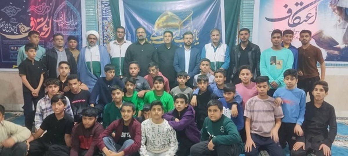  دبیر کانون‌های خدمت رضوی شهرستان نرماشیر از ارائه خدمات گسترده خادم‌یاران رضوی این شهرستان به ارزش بیش از یک میلیارد ریال در برگزاری هرچه باشکوه‌تر مراسم پرفیض اعتکاف دانش‌آموزی خبر داد . 