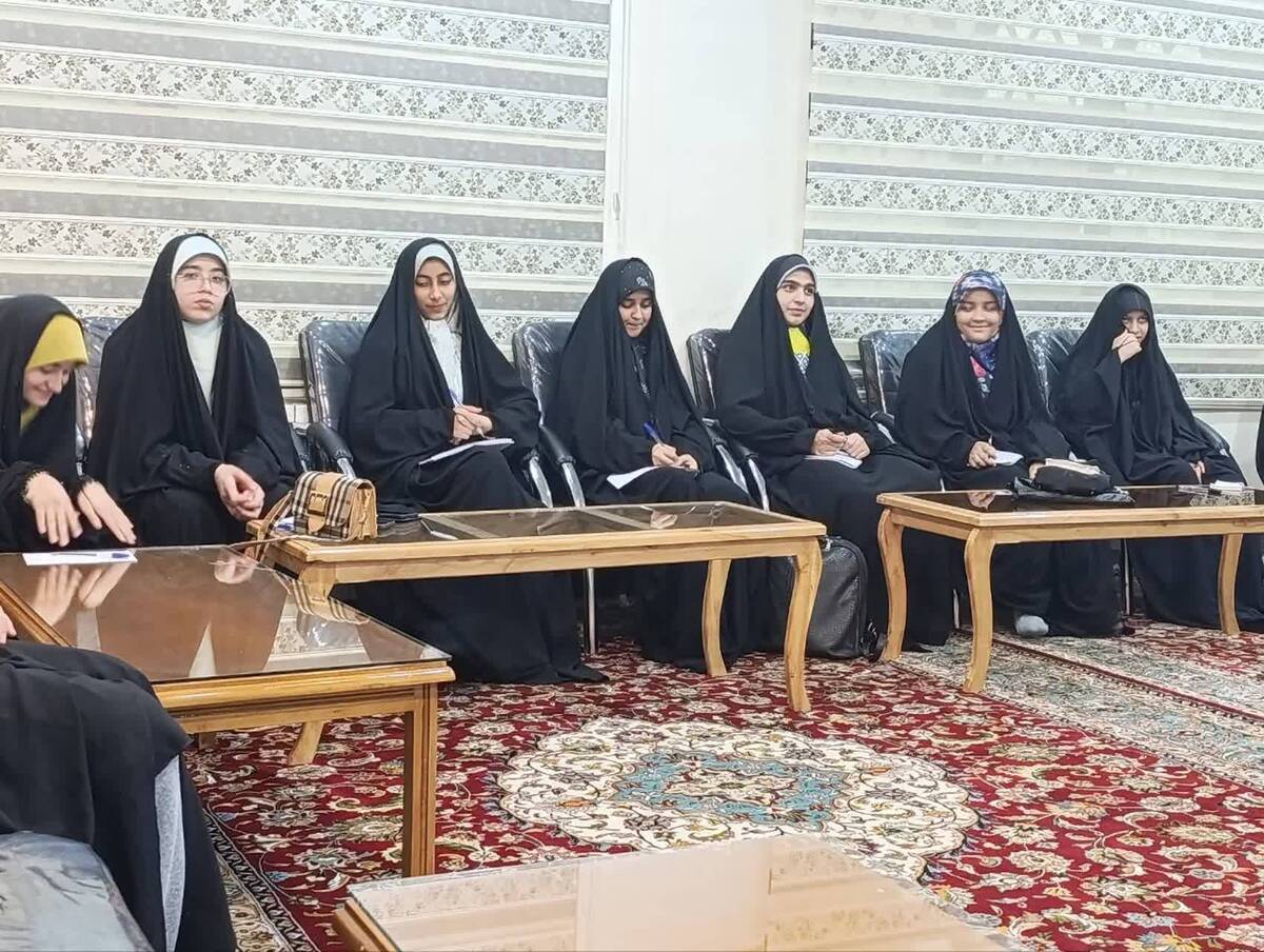 زیارتگاه شهید مدرس میزبان «کافه گفت‌وگوی» نوجوانان شد