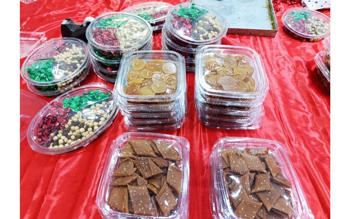 حمایت یلدایی نیازمندان توسط زیارتگاه شهید مدرس