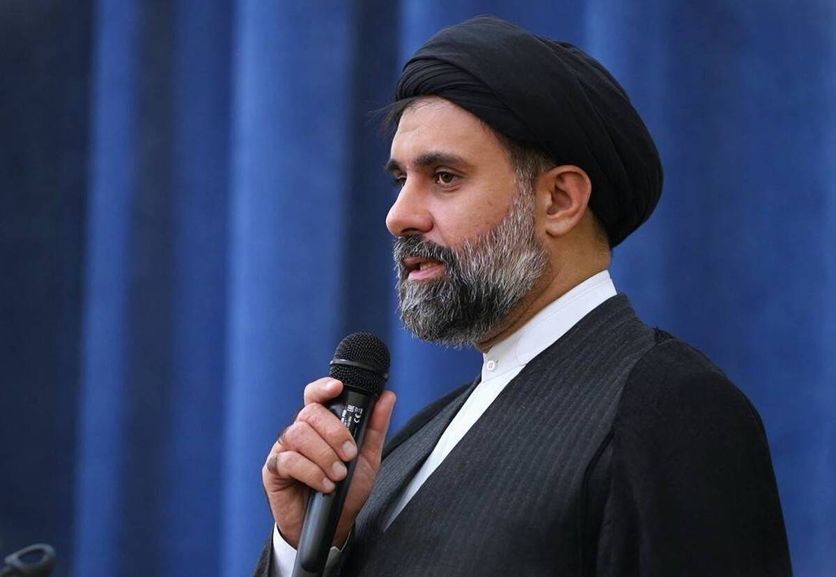 اهدای قرآن به مساجدِ آسیب‌دیده از اقدامات تروریستی آمریکایی و صهیونی