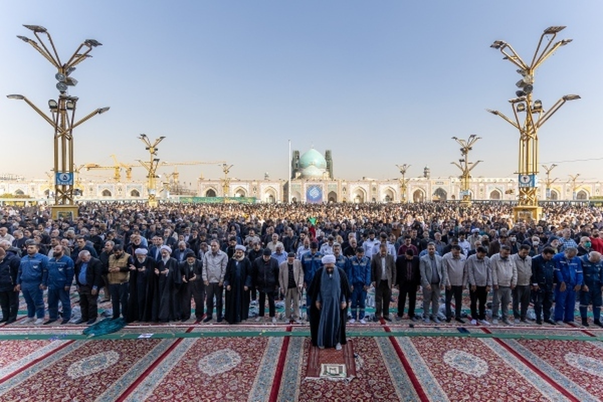 اقامه چهار نوبت نماز قضا به جماعت در حرم مطهر رضوی