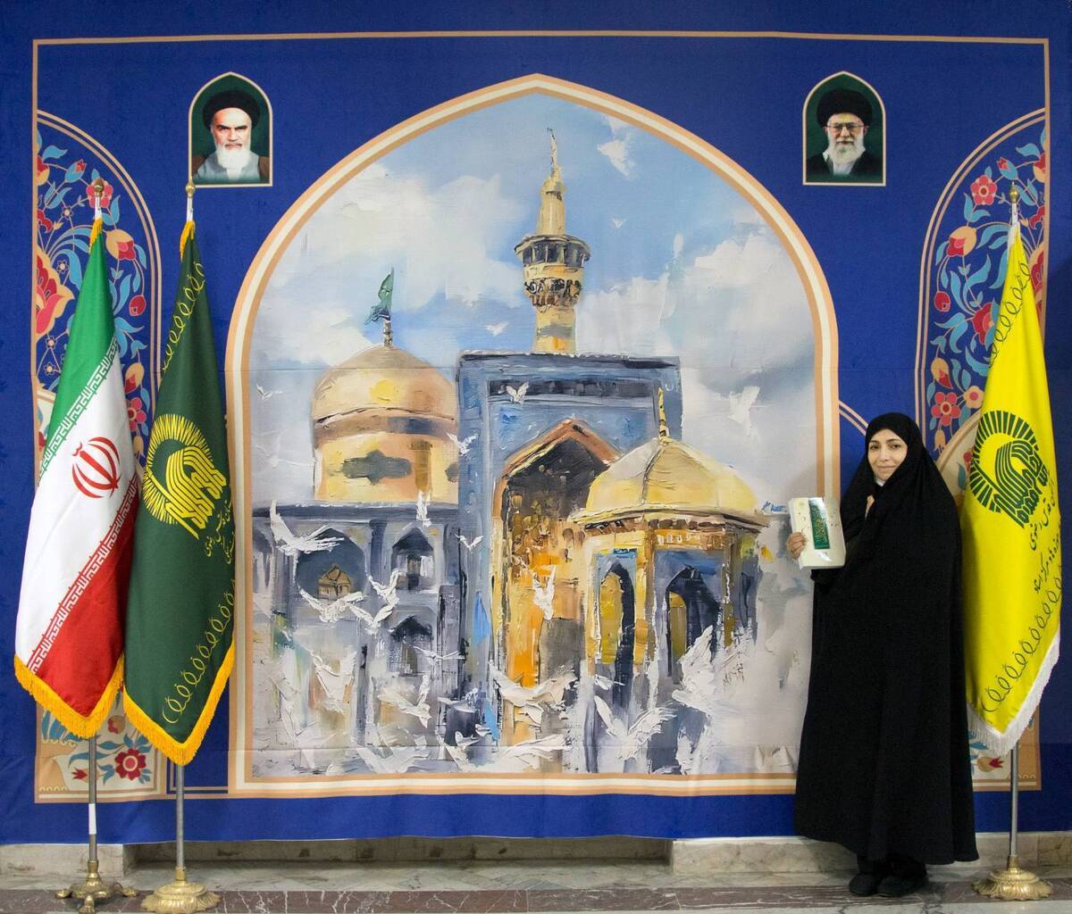 از ترجمه تا اهدای کتاب به کتابخانه رضوی به نیت خشنودی امام رضا (ع)