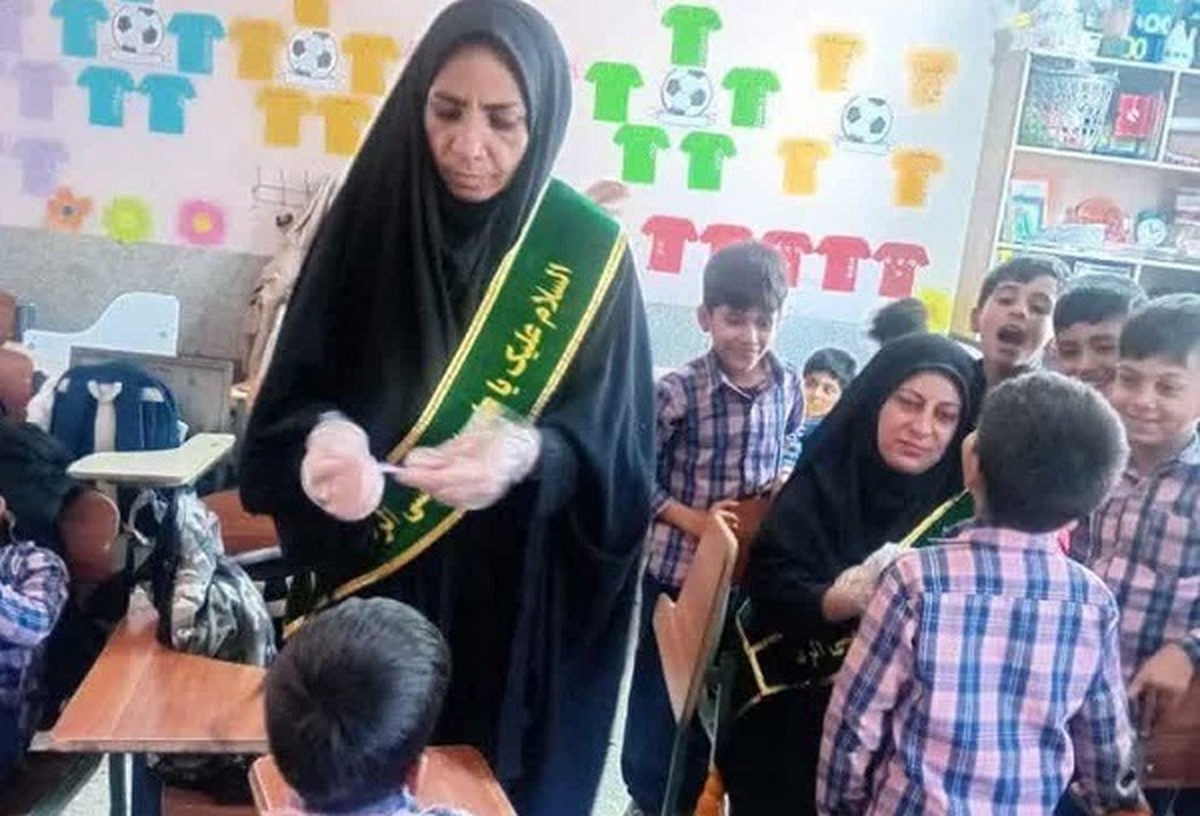 اجرای طرح پیشگیری از پوسیدگی دندان در مدارس فهرج