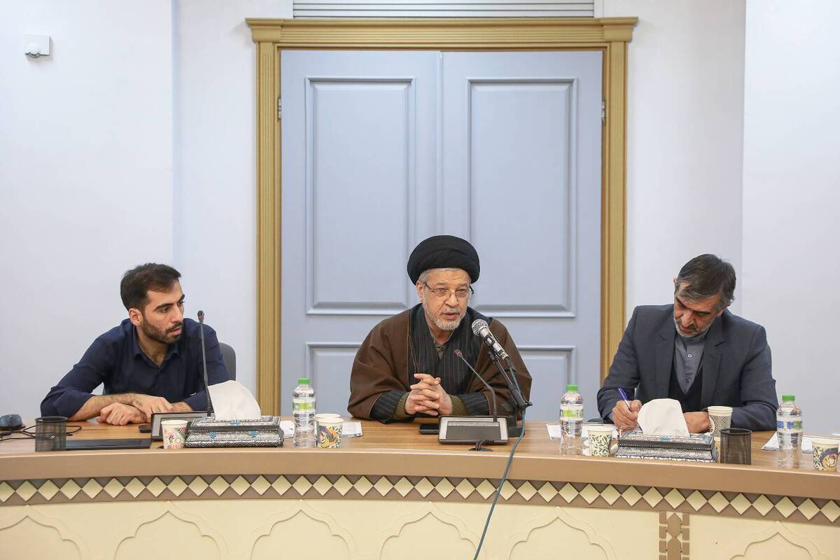 انقلاب اسلامی احیاگر کرامت و حقوق انسان در جهان معاصر است