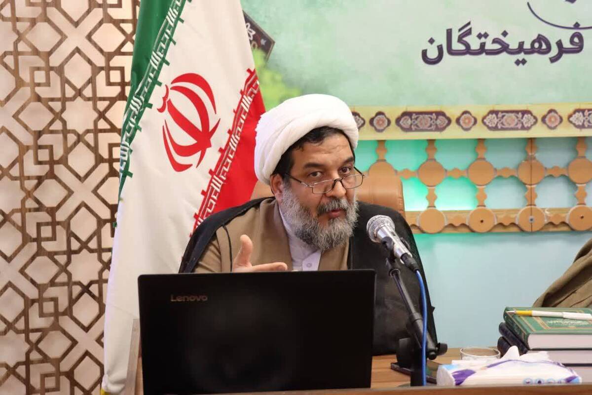 آموزه‌های رضوی معنویت فردی را با مسئولیت‌پذیری اجتماعی پیوند می‌زنند