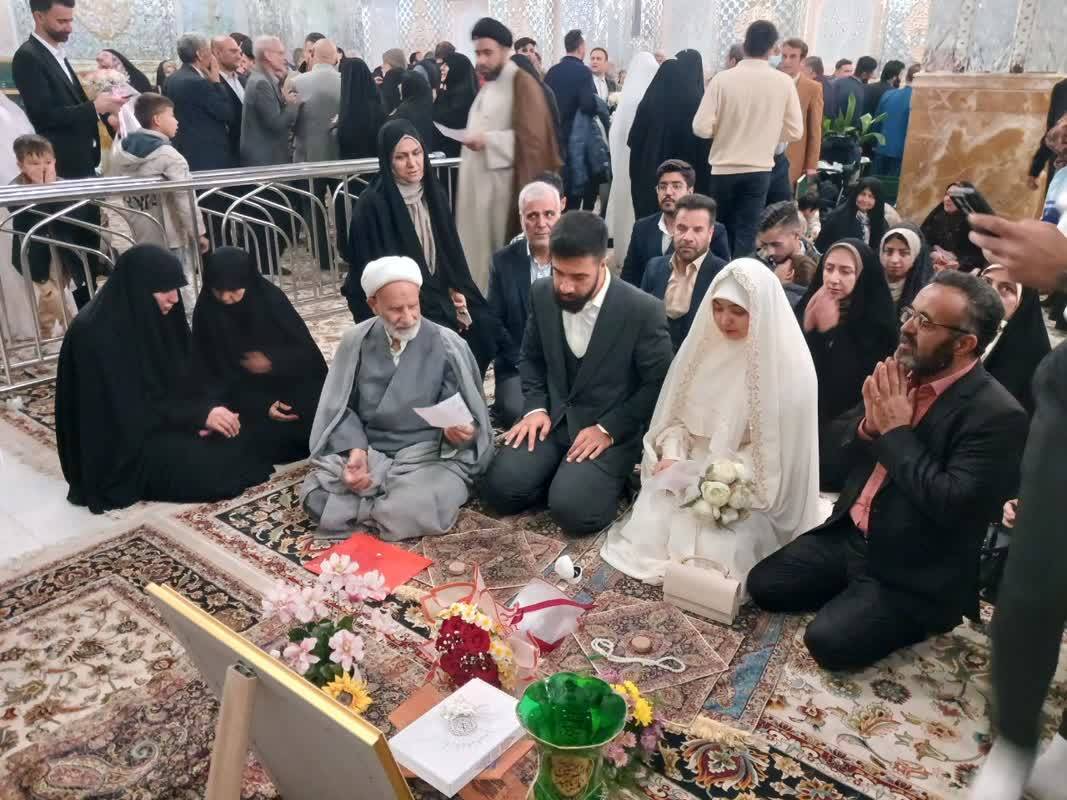 صد‌ها قلب جوان آغاز زندگی مشترک خود را در آغوش امام مهربانی‌ها جاودانه کردند