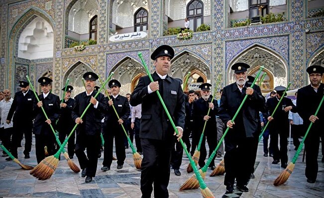 خدمت‌رسانی خادم‌یاران تبریز و اهر در حرم مطهر رضوی