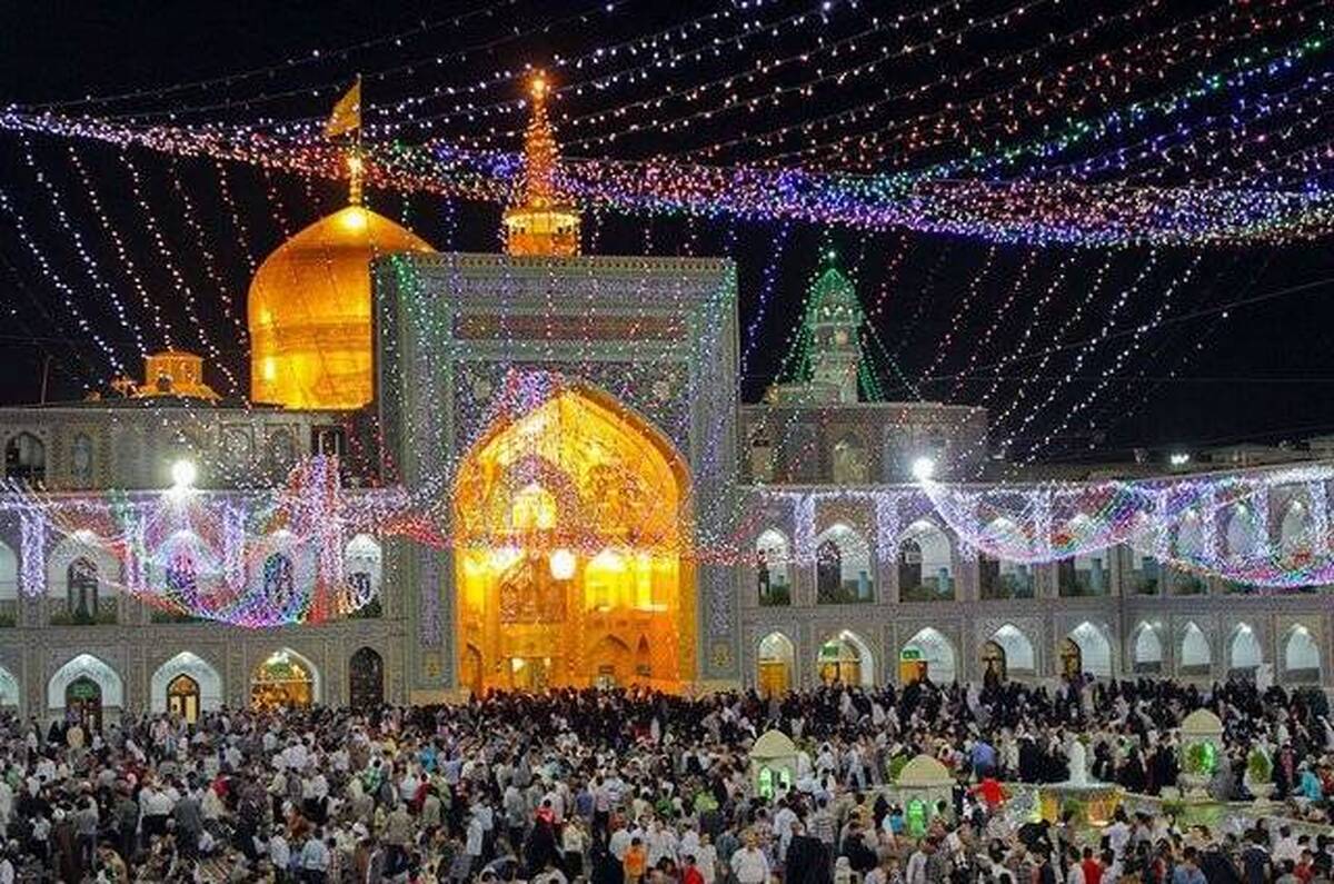 حرم مطهر رضوی در اعیاد شعبانیه، کانون شور و خدمت‌رسانی به زائران است