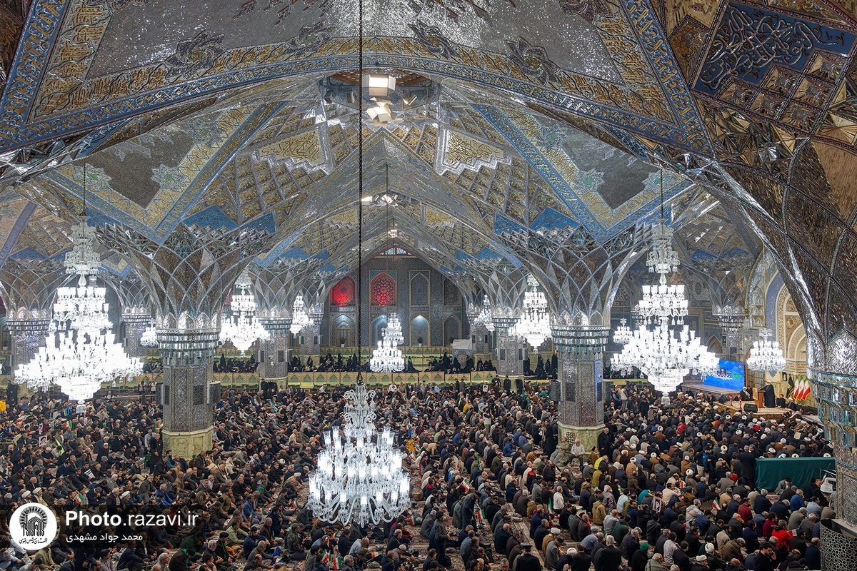مراسم قرائت دعای کمیل و ندبه در حرم مطهر رضوی برگزار می‌شود