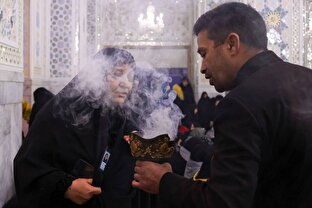 کاروان ۱۱۵۰ نفره زائران اولی از سراسر کشور به حرم مطهر رضوی مشرف شدند