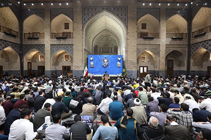 هیأت فرهنگی - مذهبی «مسجد جامع صفا» در حرم مطهر رضوی