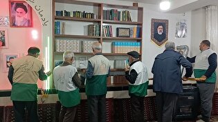 پنجاه مسجد شهرستان نکا در آستانه رمضان توسط خادمیاران غبارروبی شد