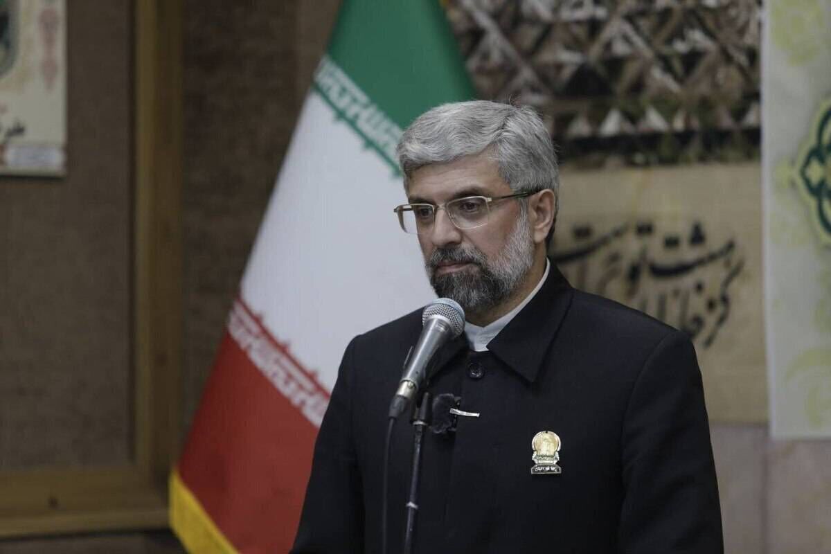 تجلیل و ابراز همدردی با ۱۲۰۰ خانواده شهدا و آسیب‌دیدگان حوادث اخیر در حرم مطهر رضوی