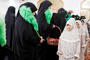برگزاری آیین معنوی جشن تکلیف «دختران ماه» در آذربایجان شرقی