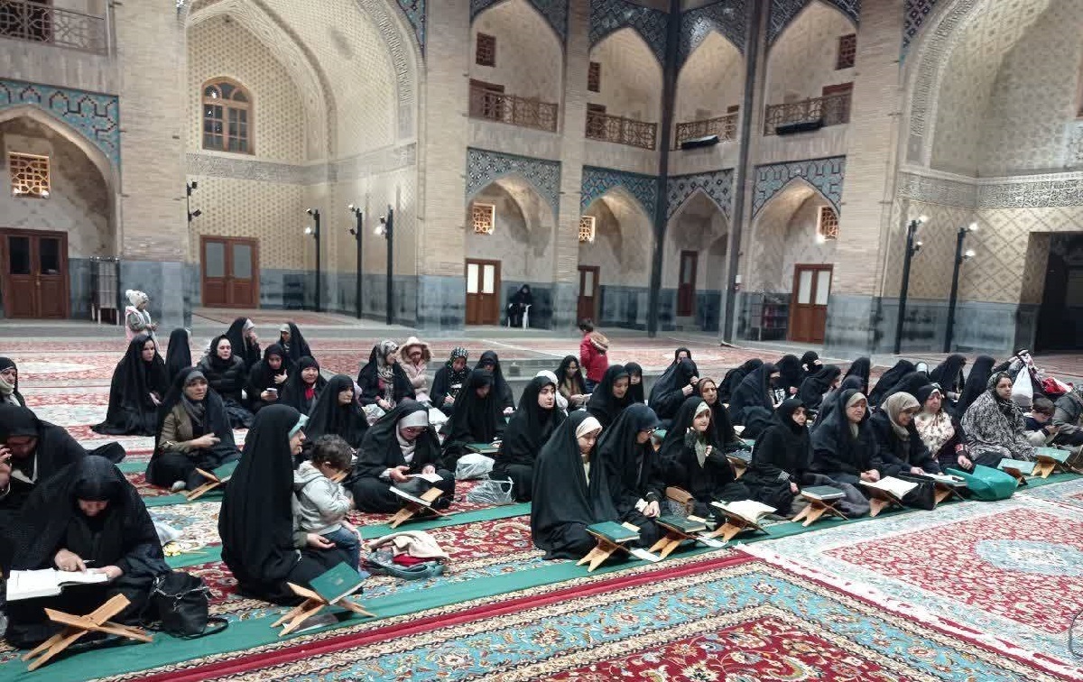 حرم مطهر رضوی در میلاد سید جوانان اهل بهشت میزبان محفل قرآنی شد حرم مطهر رضوی در میلاد سید جوانان اهل بهشت میزبان محفل قرآنی شد